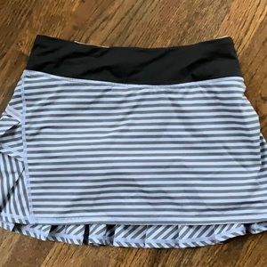 Lululemon 4 striped tennis skort!